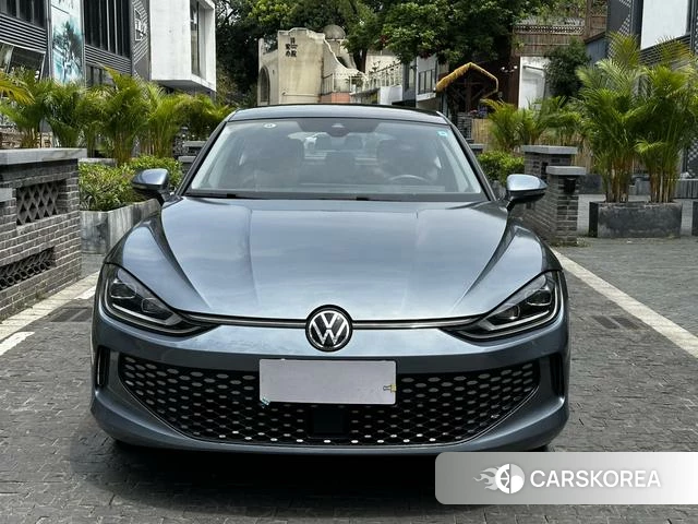 Volkswagen Lamando 2023 Синий из Китая, фото 2