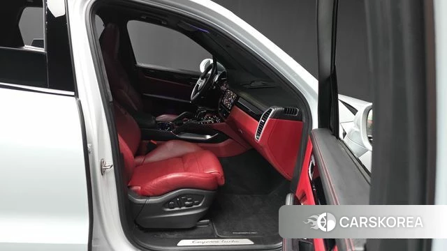 Porsche Cayenne (PO536) 2023 Белый из Кореи, фото 2