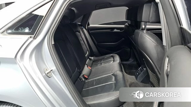 Audi New A3 2018 Серебристо-серый из Кореи, фото 2