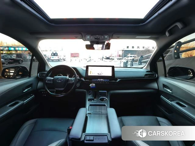 Toyota Sienna 2025 Белый из Китая, фото 2