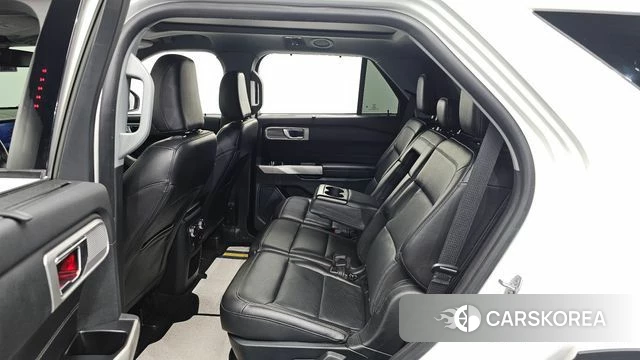 Ford Explorer 6th Generation 2021 Белый из Кореи, фото 2