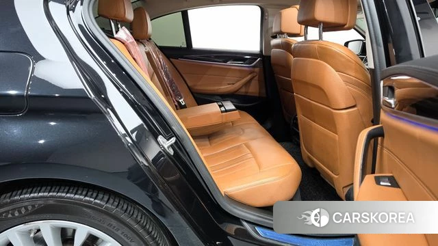 BMW 5 Series (G30) 2020 Черный из Кореи, фото 2