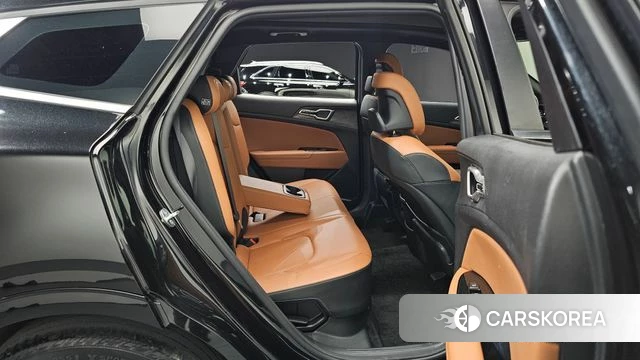 Kia Sportage 5th Generation Hybrid 2023 Черный из Кореи, фото 2