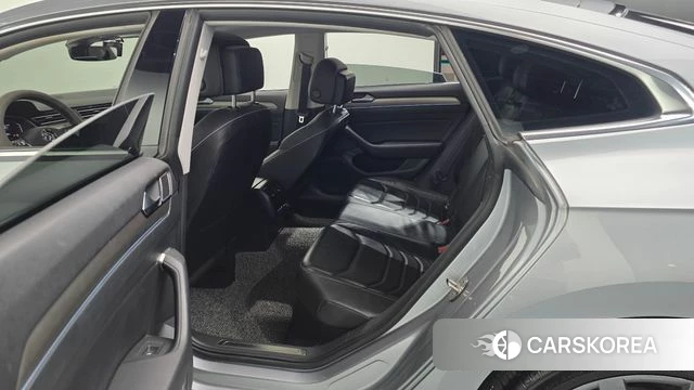 Volkswagen Arteon 2020 Серебряный из Кореи, фото 2