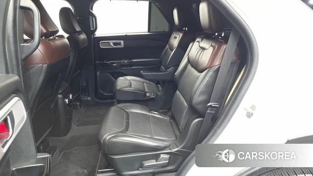 Ford Explorer 6th Generation 2022 Белый из Кореи, фото 2