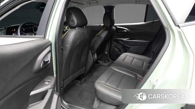 Chevrolet (GM Daewoo) Trax Crossover 2023 Синий нефрит из Кореи, фото 2