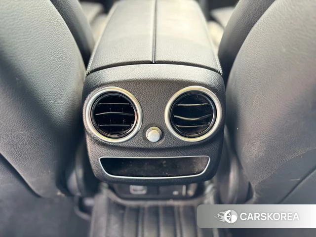 Mercedes-Benz C-class 2021 Белый из Китая, фото 2