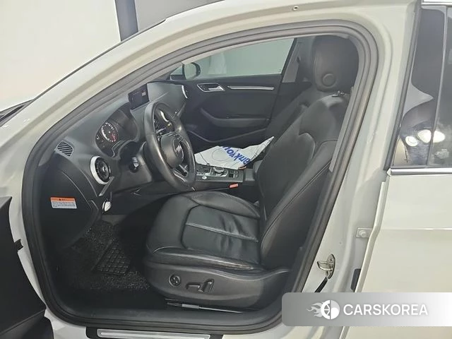 Audi New A3 2019 Белый из Кореи, фото 2