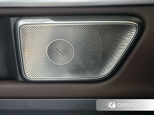 Mercedes-Benz V-Class 2025 Черный из Китая, фото 2