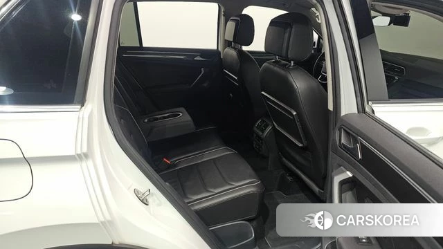 Volkswagen Tiguan second Generation 2020 Белый из Кореи, фото 2