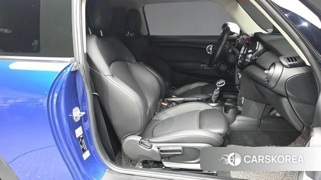 Mini Cooper 2019 Синий из Кореи, фото 2