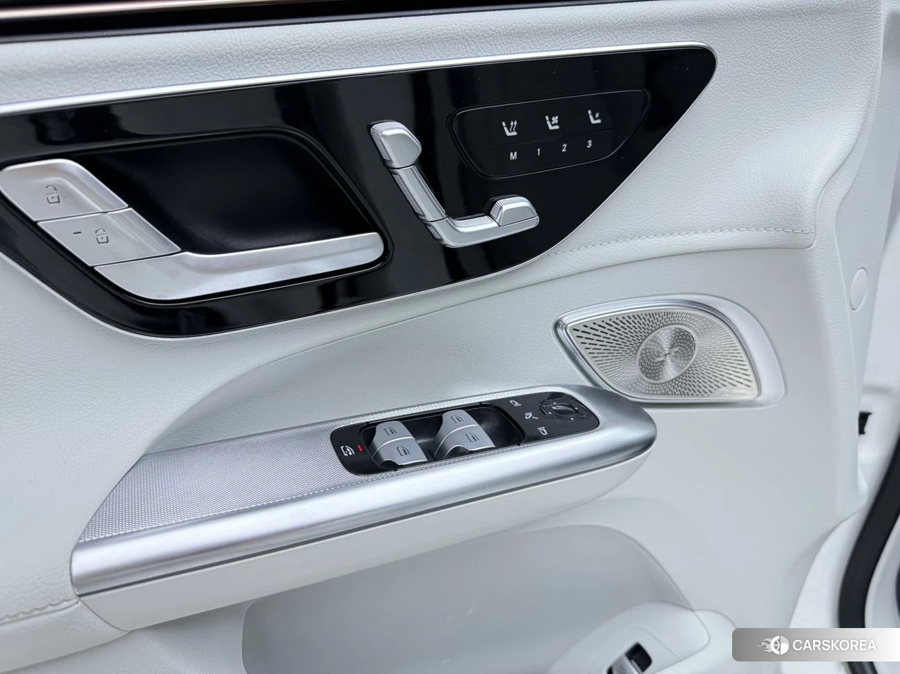Mercedes-Benz EQE 2023 Белый из Китая, фото 2