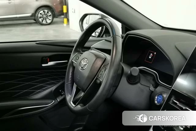 Toyota Avalon 2023 Черный из Китая, фото 2