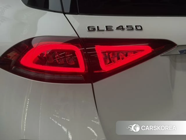 Mercedes-Benz GLE 2023 Белый из Китая, фото 2