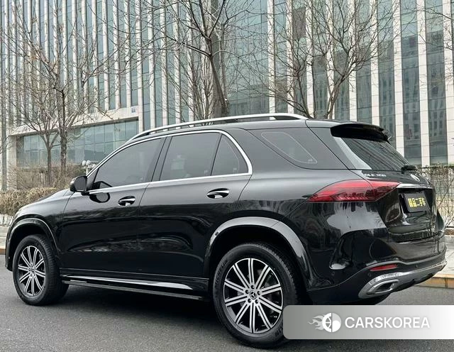Mercedes-Benz GLE 2024 Черный из Китая, фото 2
