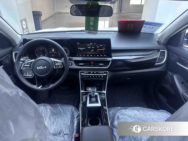 Kia KX3 2023 Белый из Китая, фото 2