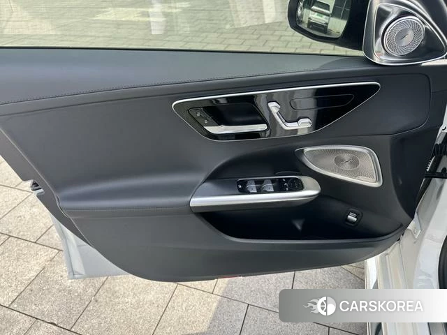 Mercedes-Benz C-class 2022 Белый из Китая, фото 2