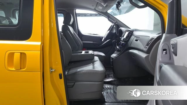 Hyundai The New Grand Starex 2018 Желтый из Кореи, фото 2