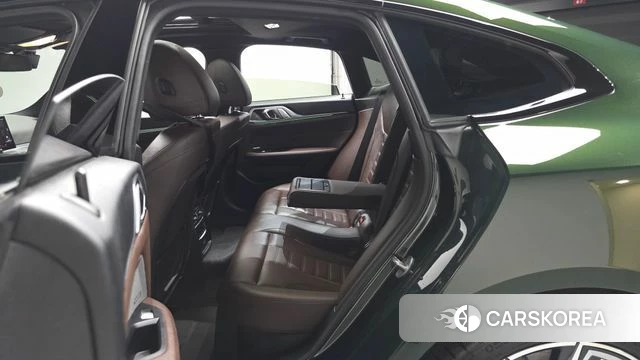 BMW i4 2024 Зеленый из Кореи, фото 2