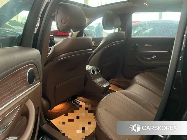 Mercedes-Benz E-Class 2021 Черный из Китая, фото 2