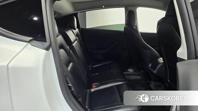 Tesla Model Y 2021 Белый из Кореи, фото 2