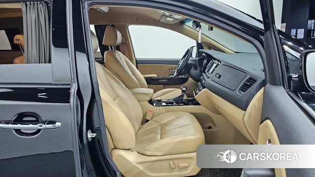 Kia The New Carnival 2019 Черный из Кореи, фото 2