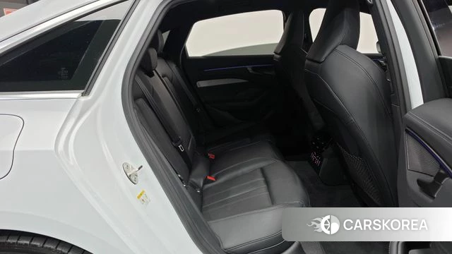 Audi A6 (C9) 2026 Белый из Кореи, фото 2