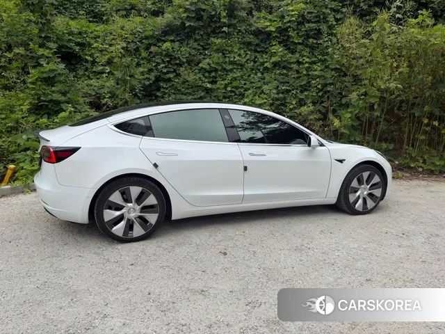 Tesla Model 3 2020 Белый из Кореи, фото 2