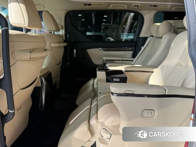 Toyota Alphard 2022 Красный из Китая, фото 2