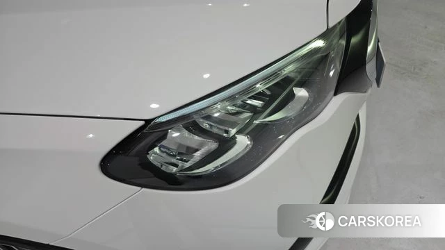 Mercedes-Benz E-Class W214 2026 Белый из Кореи, фото 2