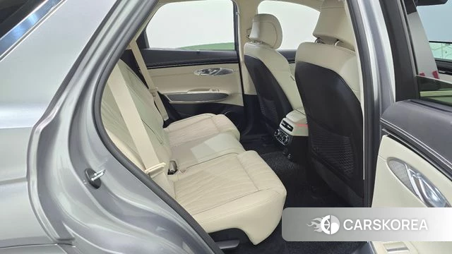 Genesis GV70 2022 Серебристо-серый из Кореи, фото 2