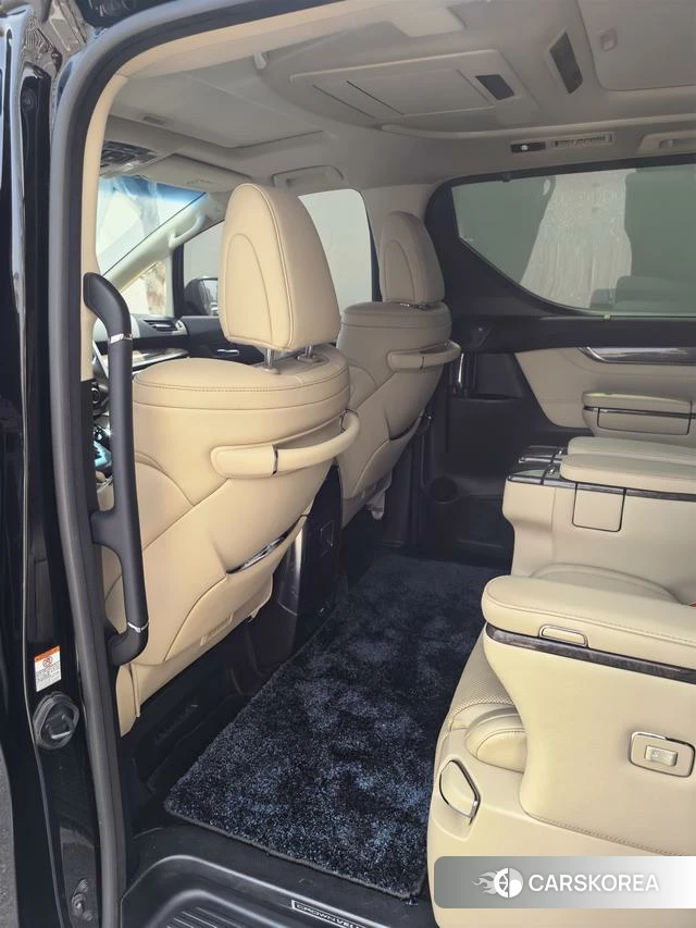 Toyota Vellfire 2022 Черный из Китая, фото 2