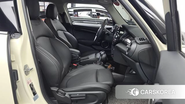 Mini Cooper S 2019 Жемчужный цвет из Кореи, фото 2