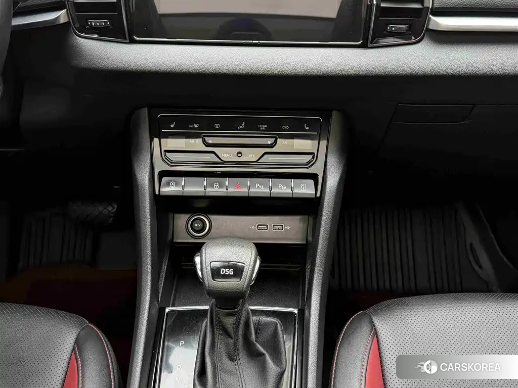 Skoda Karoq 2022 Белый из Китая, фото 2