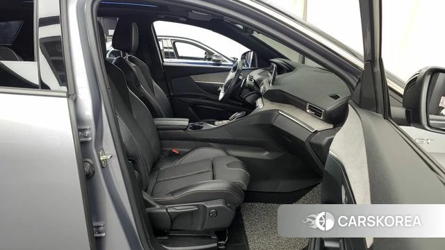 Peugeot 3008 second generation 2022 Серебристо-серый из Кореи, фото 2
