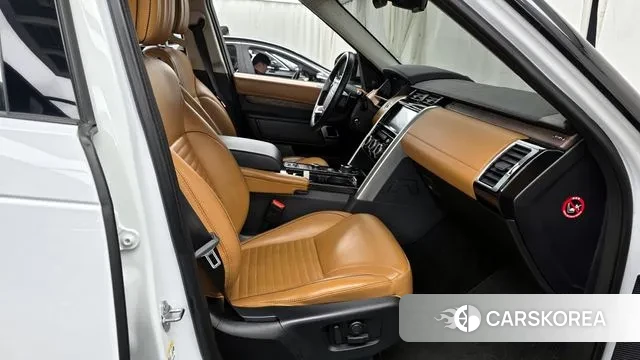 Land Rover Discovery 5 2019 Белый из Кореи, фото 2