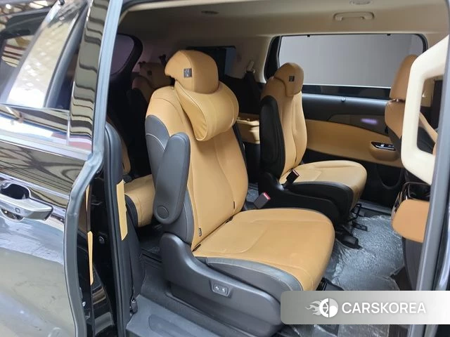 Kia Carnival 4th generation 2022 Черный из Кореи, фото 2