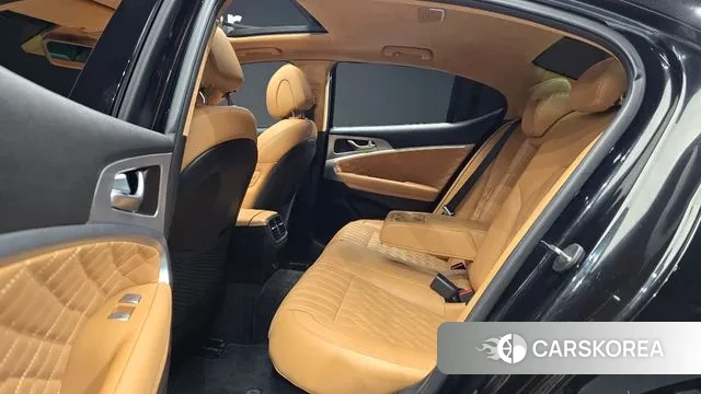 Genesis The New G70 2021 Черный из Кореи, фото 2