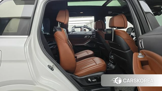 BMW X7 (G07) 2021 Белый из Кореи, фото 2