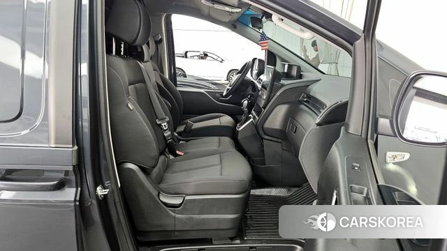 Hyundai Staria 2023 Серый из Кореи, фото 2