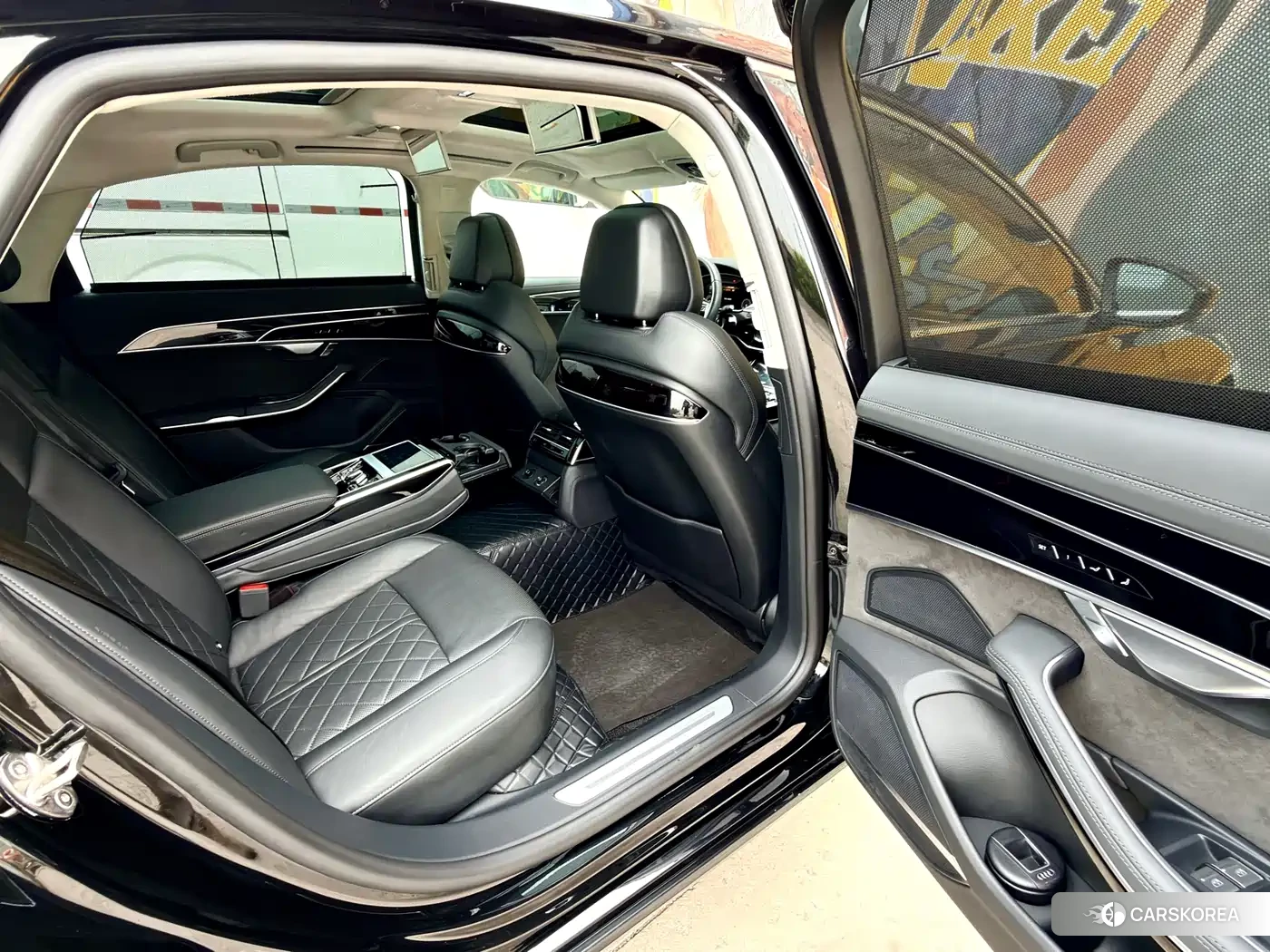 Audi A8 2022 Черный из Китая, фото 2