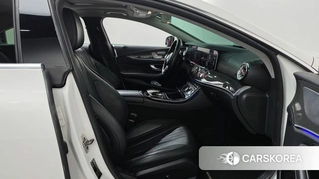Mercedes-Benz CLS-Class C257 2018 Белый из Кореи, фото 2