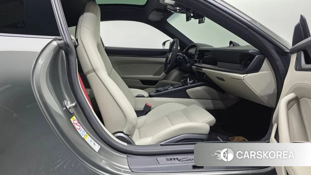 Porsche 911(992) 2022 Серый из Кореи, фото 2