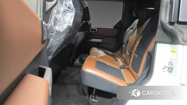 Ford Bronco 6th Generation 2022 Светло-серебряный цвет из Кореи, фото 2