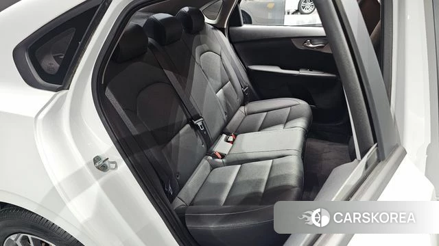 Kia The New K3 2nd generation 2022 Белый из Кореи, фото 2