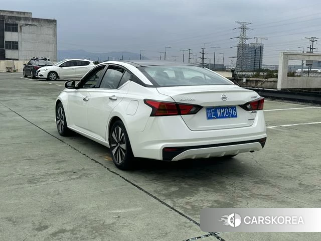 Nissan Altima 2021 Белый из Китая, фото 2