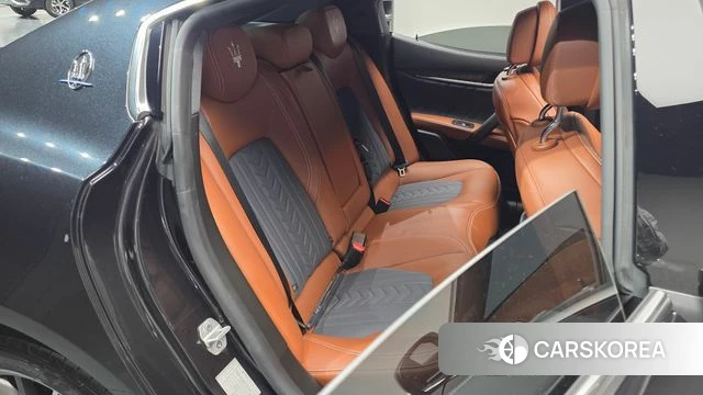 Maserati Ghibli 2021 Черный из Кореи, фото 2