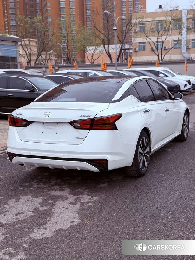 Nissan Altima 2022 Белый из Китая, фото 2