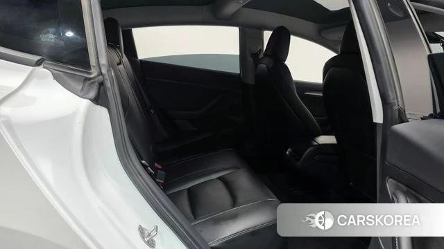 Tesla Model 3 2021 Белый из Кореи, фото 2