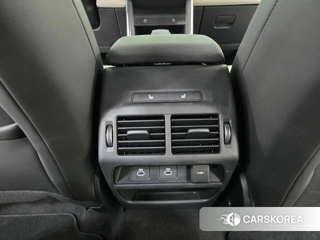 Land Rover Discovery Sports 2nd Generation 2024 Черный из Кореи, фото 2